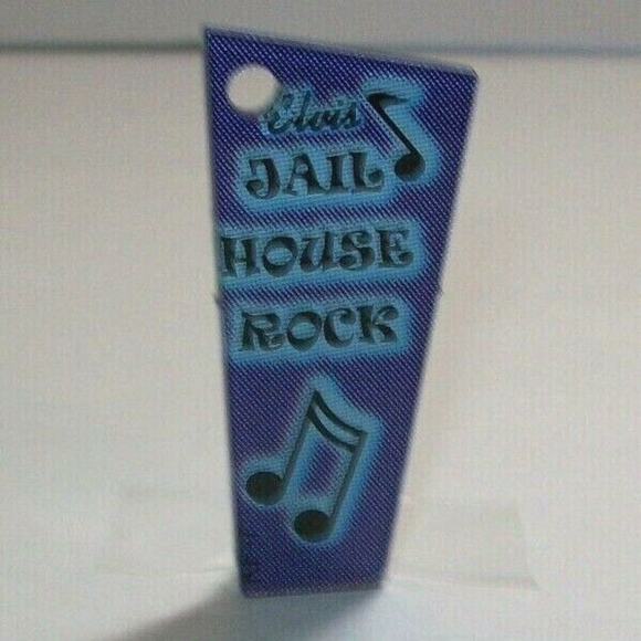 Elvis Presley Pinball KEYCHAIN Jail House Rock Blue Plastic Game Promo 2004 - Picture 2 of 4